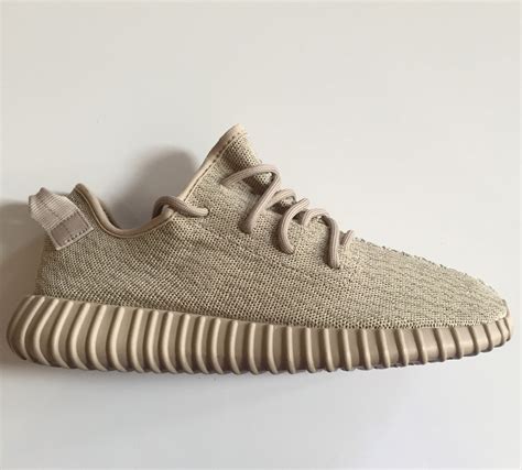 adidas yeezy oxford tan fake black red